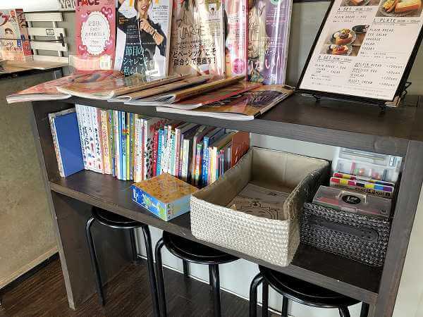 食パン専門店ベーカリーカフェLarge（ラルジュ）